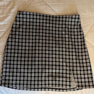 SHEIN medium plaid black & white skirt
